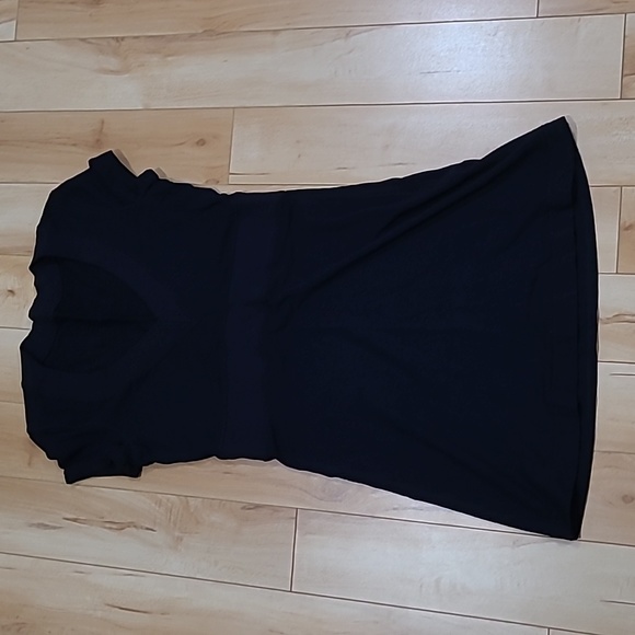 lululemon athletica Dresses & Skirts - Lululemon Lemon black dress, I believe it is a size 6